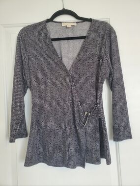 Michael Kors Black and White V-neck Faux Wrap Houndstooth Top With Metal Detail